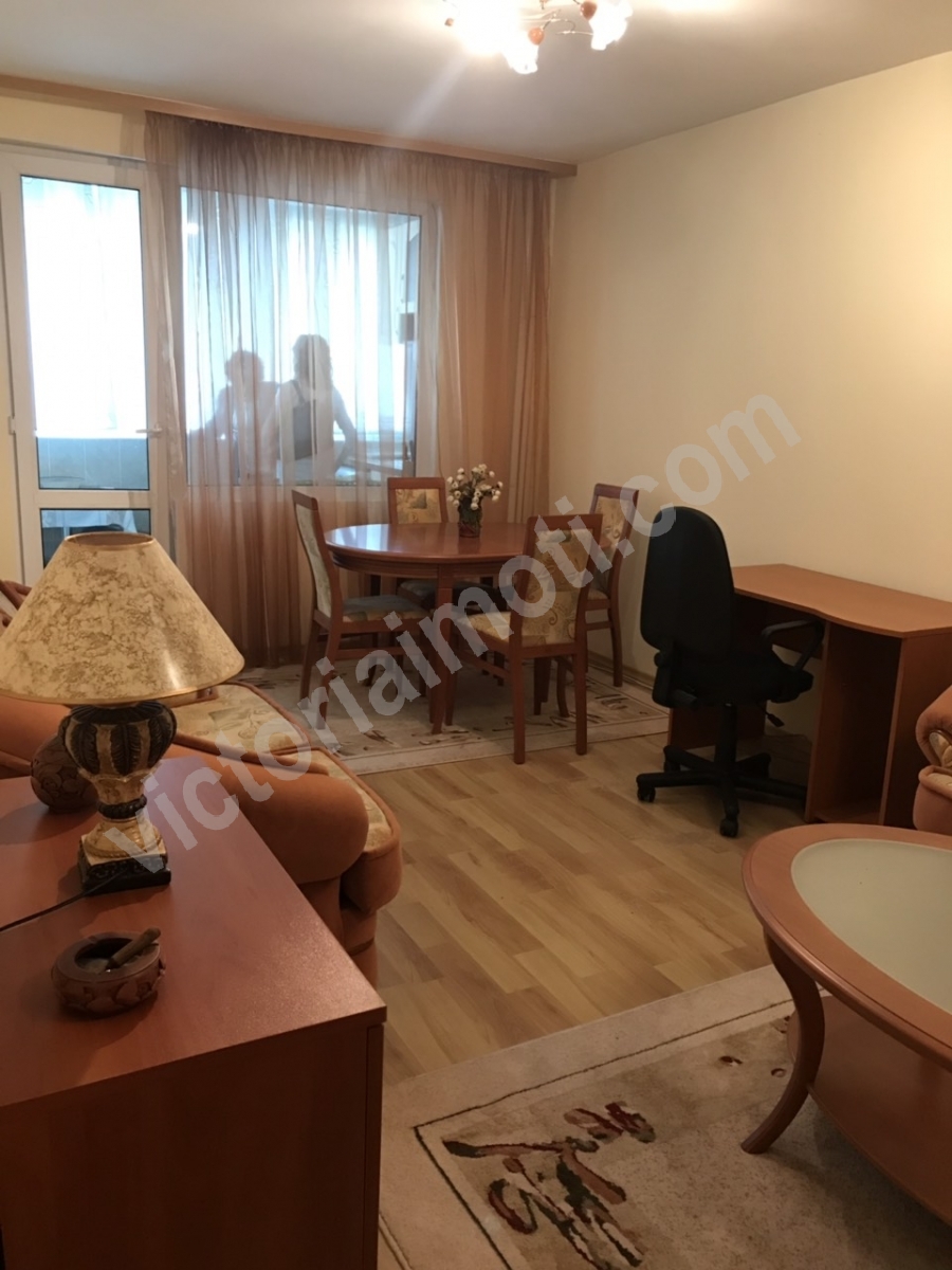 Двустаен апартамент на бул. България